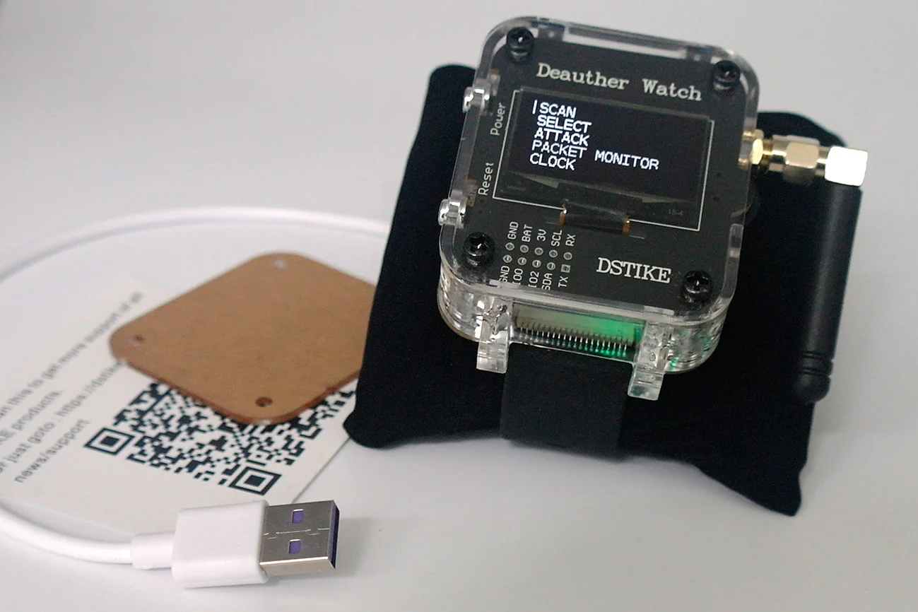 Scheda Di Sviluppo DSTIKE Deauther OLED V7 Con ESP8266 2.4 GHz – Software Deauther Preinstallato